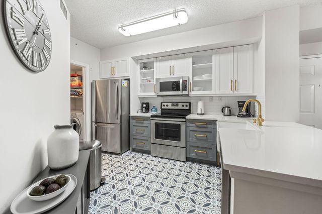 11790 St Andrews Place, Wellington, FL 33414