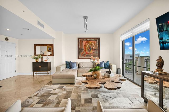 8390 SW 72nd Avenue 905, Miami, FL 33143