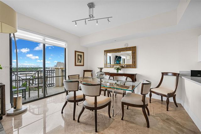 8390 SW 72nd Avenue 905, Miami, FL 33143