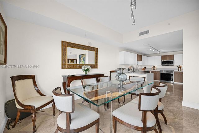 8390 SW 72nd Avenue 905, Miami, FL 33143