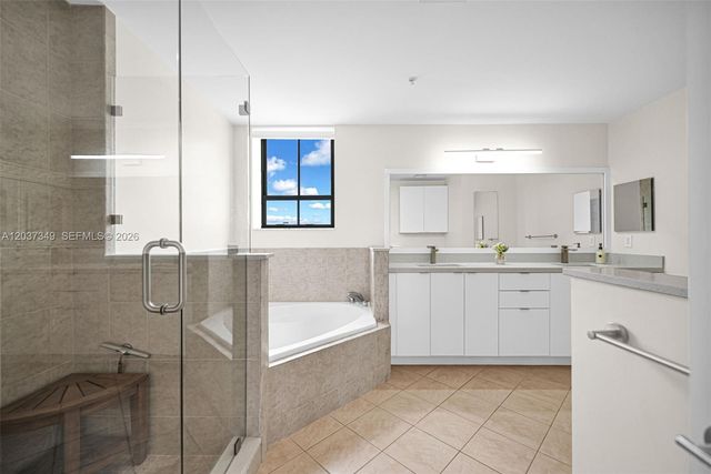8390 SW 72nd Avenue 905, Miami, FL 33143