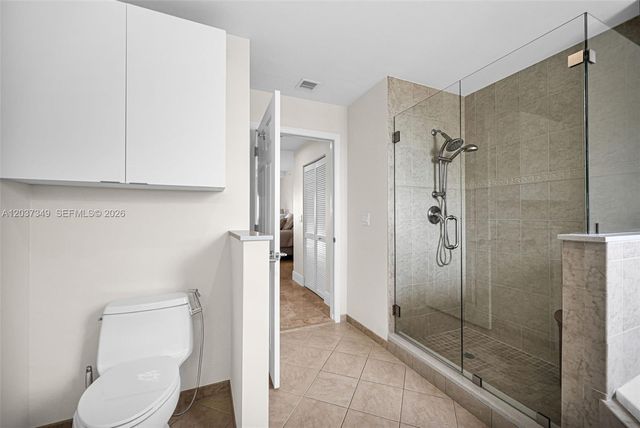 8390 SW 72nd Avenue 905, Miami, FL 33143