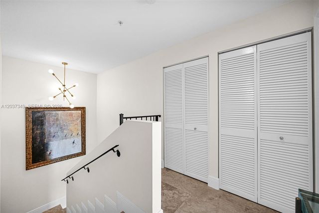 8390 SW 72nd Avenue 905, Miami, FL 33143