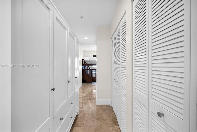 8390 SW 72nd Avenue 905, Miami, FL 33143