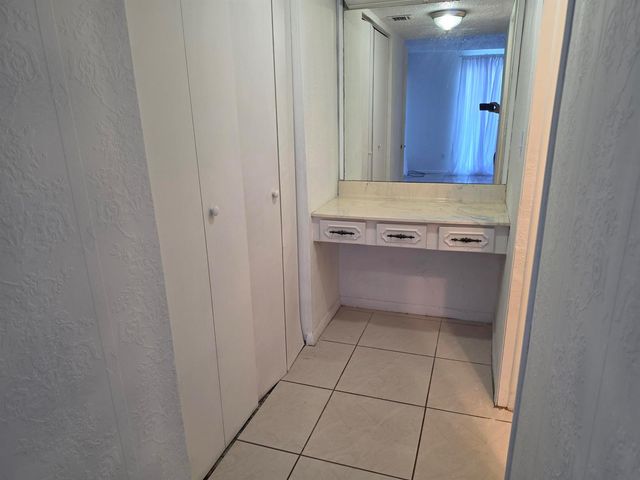 661 N UNIVERSITY Drive 1-104, Pembroke Pines, FL 33024