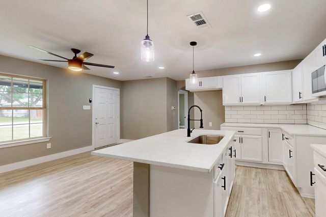 9726 Cushing Drive, Dallas, TX 75217