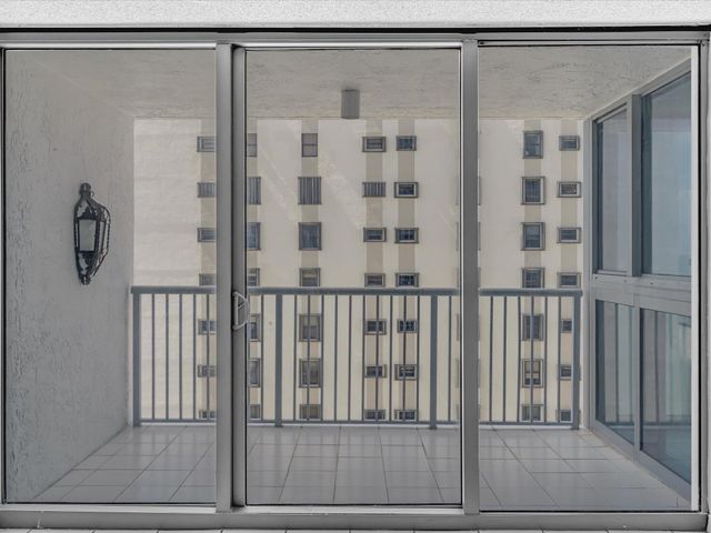 2655 Collins Avenue Unit 1710, Miami Beach, FL 33140