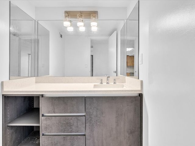 2655 Collins Avenue Unit 1710, Miami Beach, FL 33140