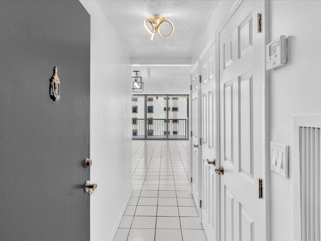 2655 Collins Avenue Unit 1710, Miami Beach, FL 33140