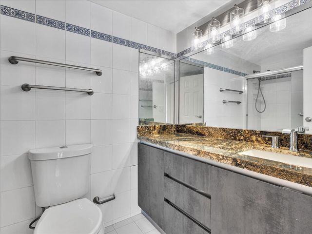 2655 Collins Avenue Unit 1710, Miami Beach, FL 33140