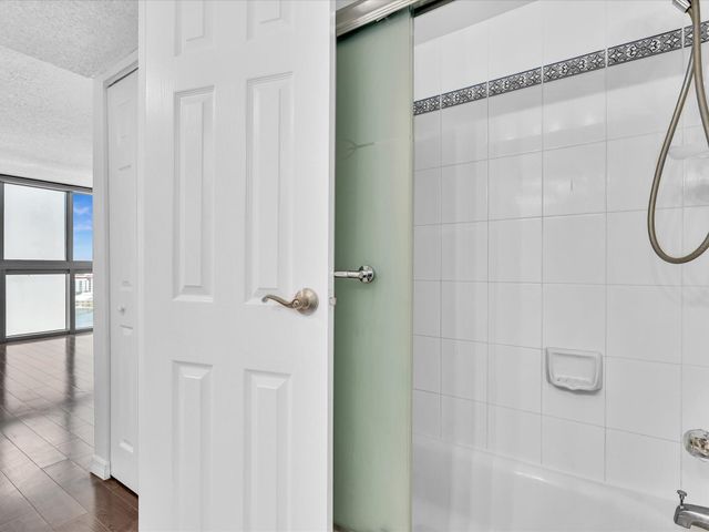 2655 Collins Avenue Unit 1710, Miami Beach, FL 33140