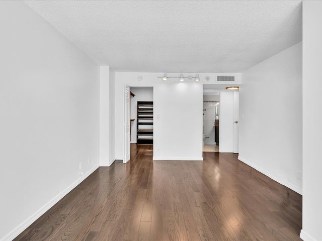 2655 Collins Avenue Unit 1710, Miami Beach, FL 33140