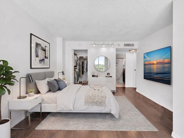 2655 Collins Avenue Unit 1710, Miami Beach, FL 33140