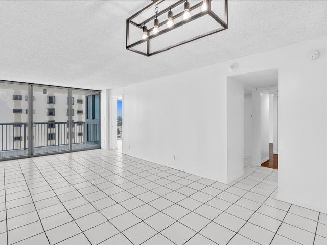 2655 Collins Avenue Unit 1710, Miami Beach, FL 33140