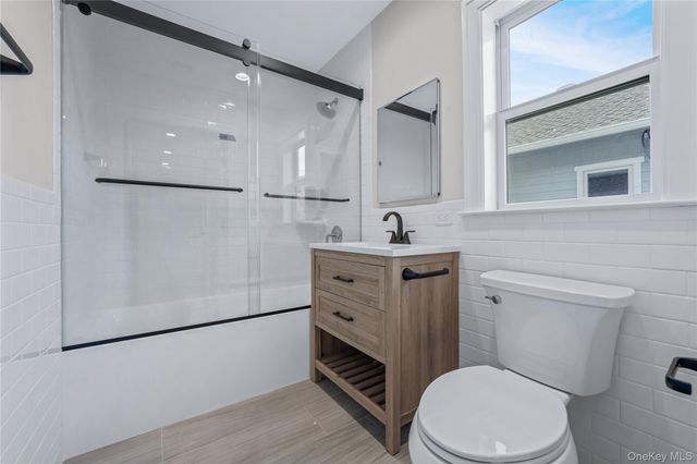 110 School Street 8, Glen Cove, NY 11542