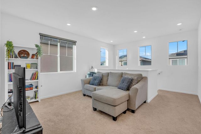 9 Cedar Ct, Pittsburg, CA 94565