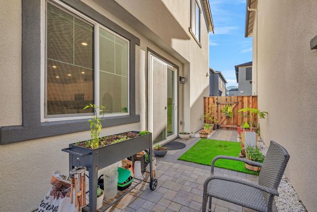 9 Cedar Ct, Pittsburg, CA 94565