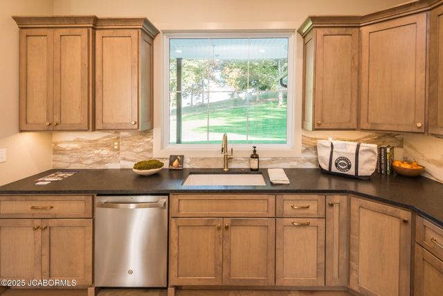 5605 DOGWOOD TRAIL, Jefferson City, MO 65101