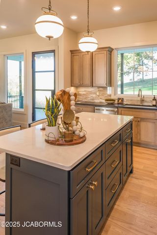 5605 DOGWOOD TRAIL, Jefferson City, MO 65101