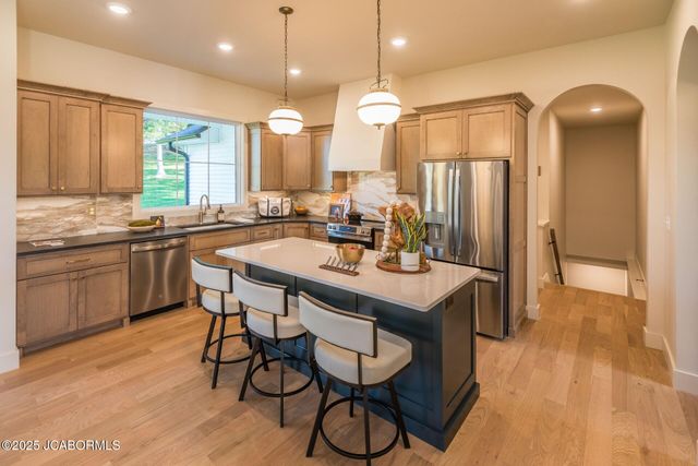 5605 DOGWOOD TRAIL, Jefferson City, MO 65101