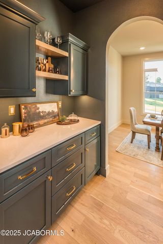 5605 DOGWOOD TRAIL, Jefferson City, MO 65101