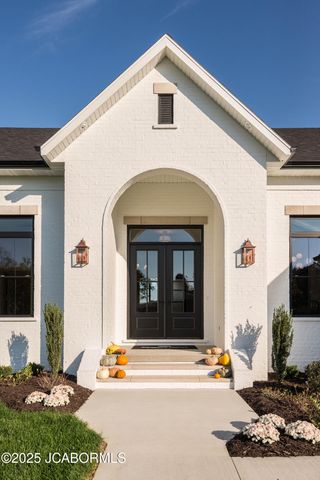 5605 DOGWOOD TRAIL, Jefferson City, MO 65101