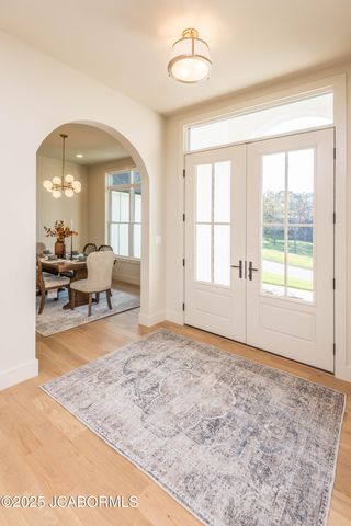 5605 DOGWOOD TRAIL, Jefferson City, MO 65101