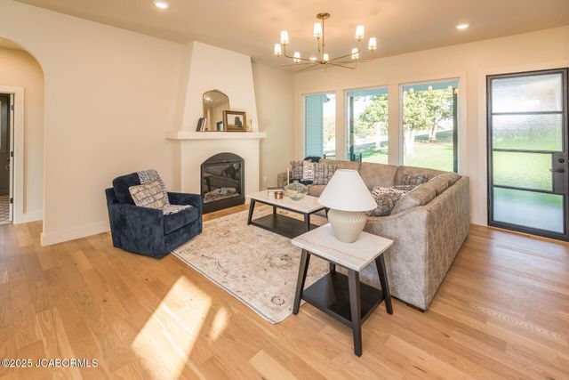 5605 DOGWOOD TRAIL, Jefferson City, MO 65101