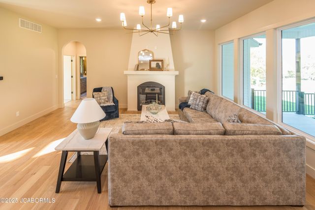 5605 DOGWOOD TRAIL, Jefferson City, MO 65101