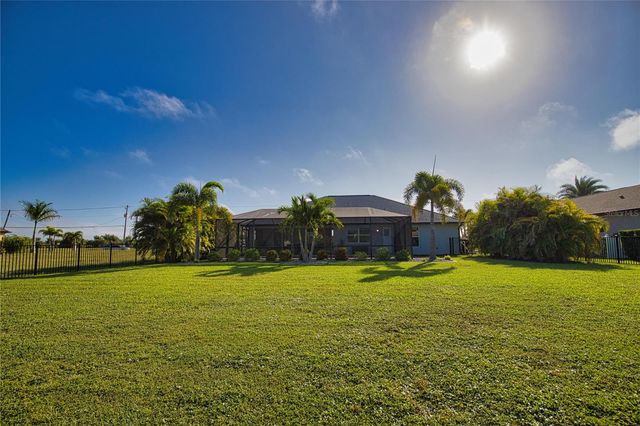 916 BOUNDARY BOULEVARD, Rotonda West, FL 33947