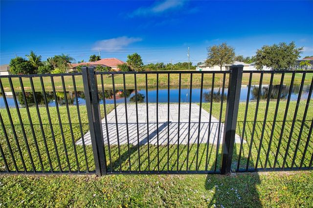 916 BOUNDARY BOULEVARD, Rotonda West, FL 33947