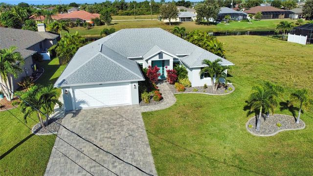 916 BOUNDARY BOULEVARD, Rotonda West, FL 33947