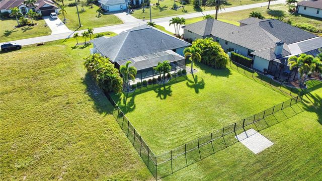 916 BOUNDARY BOULEVARD, Rotonda West, FL 33947