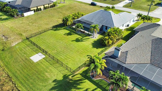 916 BOUNDARY BOULEVARD, Rotonda West, FL 33947