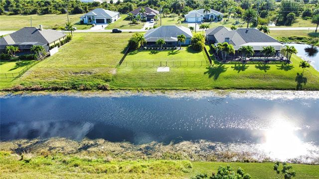 916 BOUNDARY BOULEVARD, Rotonda West, FL 33947