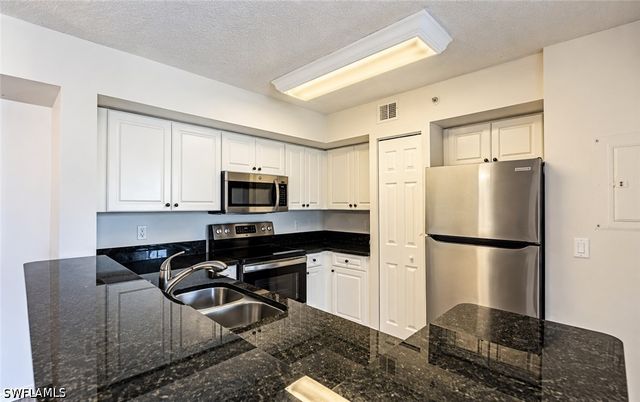 1180 Wildwood Lakes BLVD 105, Naples, FL 34104