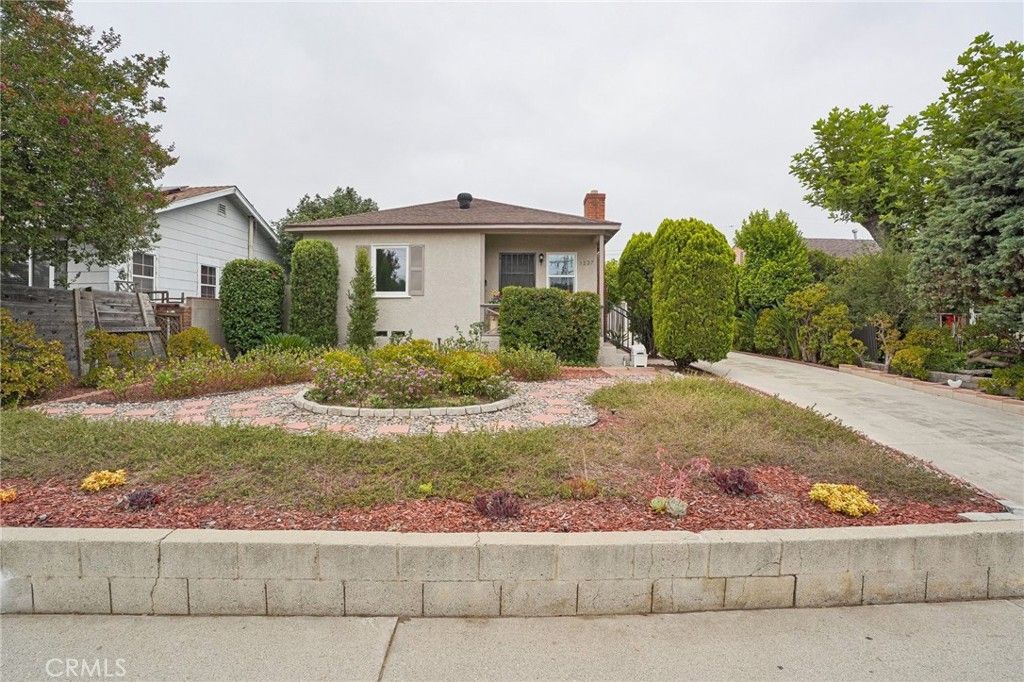 Image 1 of property listing at 3227 E Del Mar Boulevard, Pasadena, CA 91107