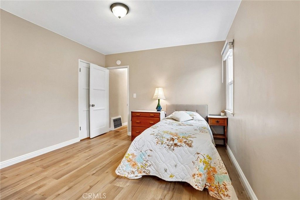 Image 15 of property listing at 3227 E Del Mar Boulevard, Pasadena, CA 91107