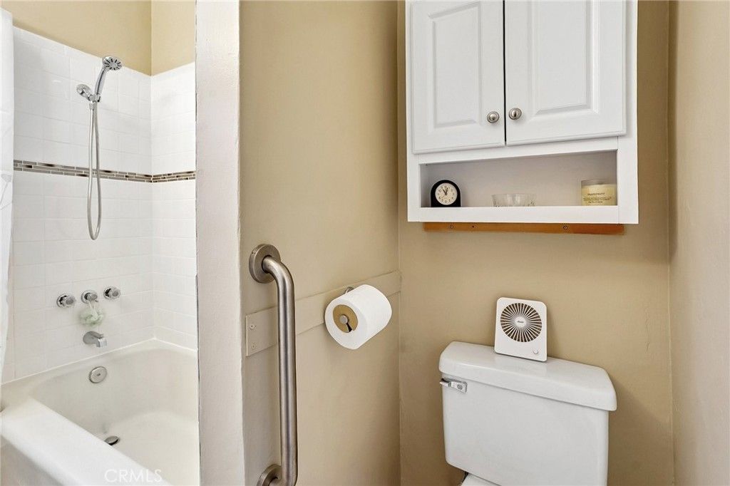 Image 19 of property listing at 3227 E Del Mar Boulevard, Pasadena, CA 91107