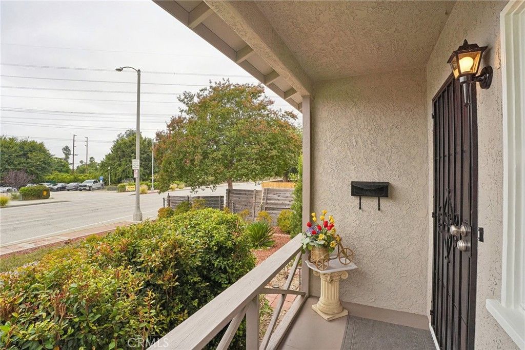 Image 3 of property listing at 3227 E Del Mar Boulevard, Pasadena, CA 91107
