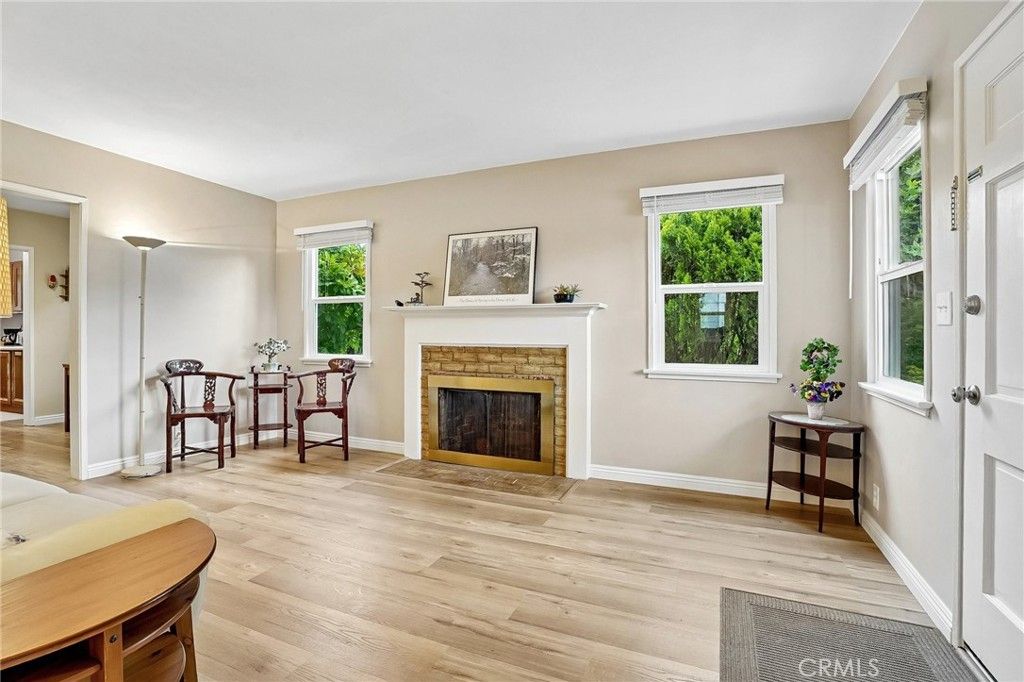 Image 6 of property listing at 3227 E Del Mar Boulevard, Pasadena, CA 91107