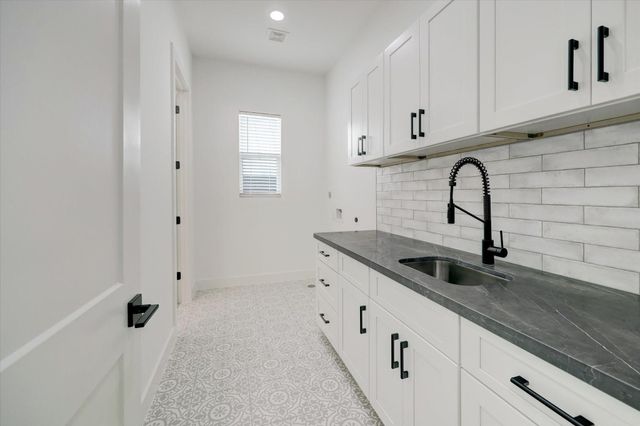6209 Westcott Street, Houston, TX 77007
