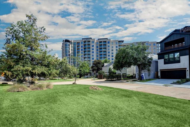 6209 Westcott Street, Houston, TX 77007