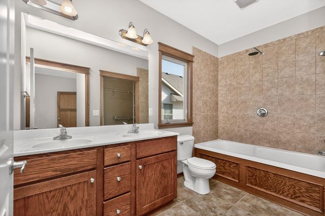 1716 2nd Avenue SW, Altoona, IA 50009