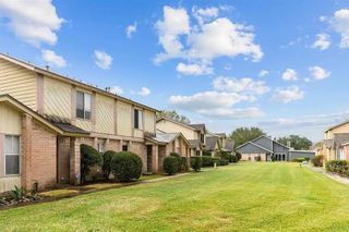 2053 Country Village Boulevard B, Humble, TX 77338