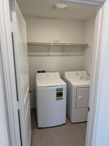 117 Donnington DR, Hutto, TX 78634