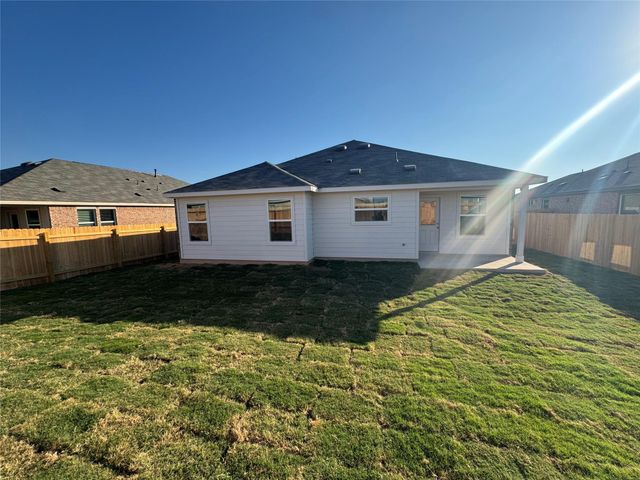 117 Donnington DR, Hutto, TX 78634