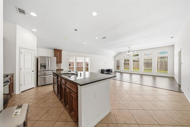 3802 Windmill Links Drive, Richmond, TX 77407