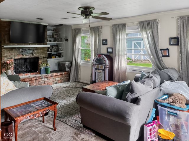 1016 N Noble Street, Greenfield, IN 46140