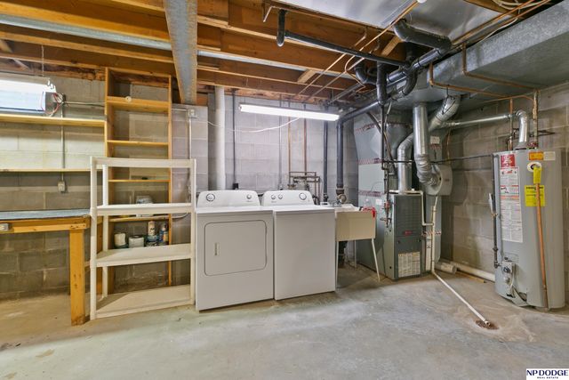 9406 Parker Street, Omaha, NE 68114